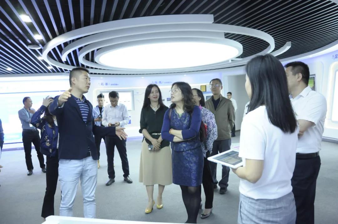 虎丘區政協社事委全體委員參觀視察清聽聲學